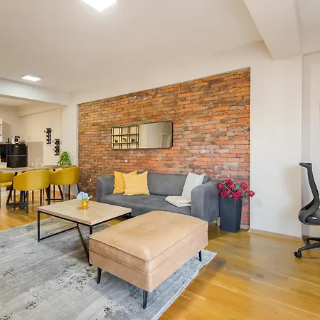 Sofija's Exclusive Parkside 2 Apartment *
