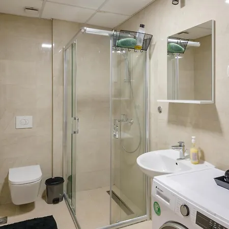Sofija's Exclusive Parkside 2 Apartment *